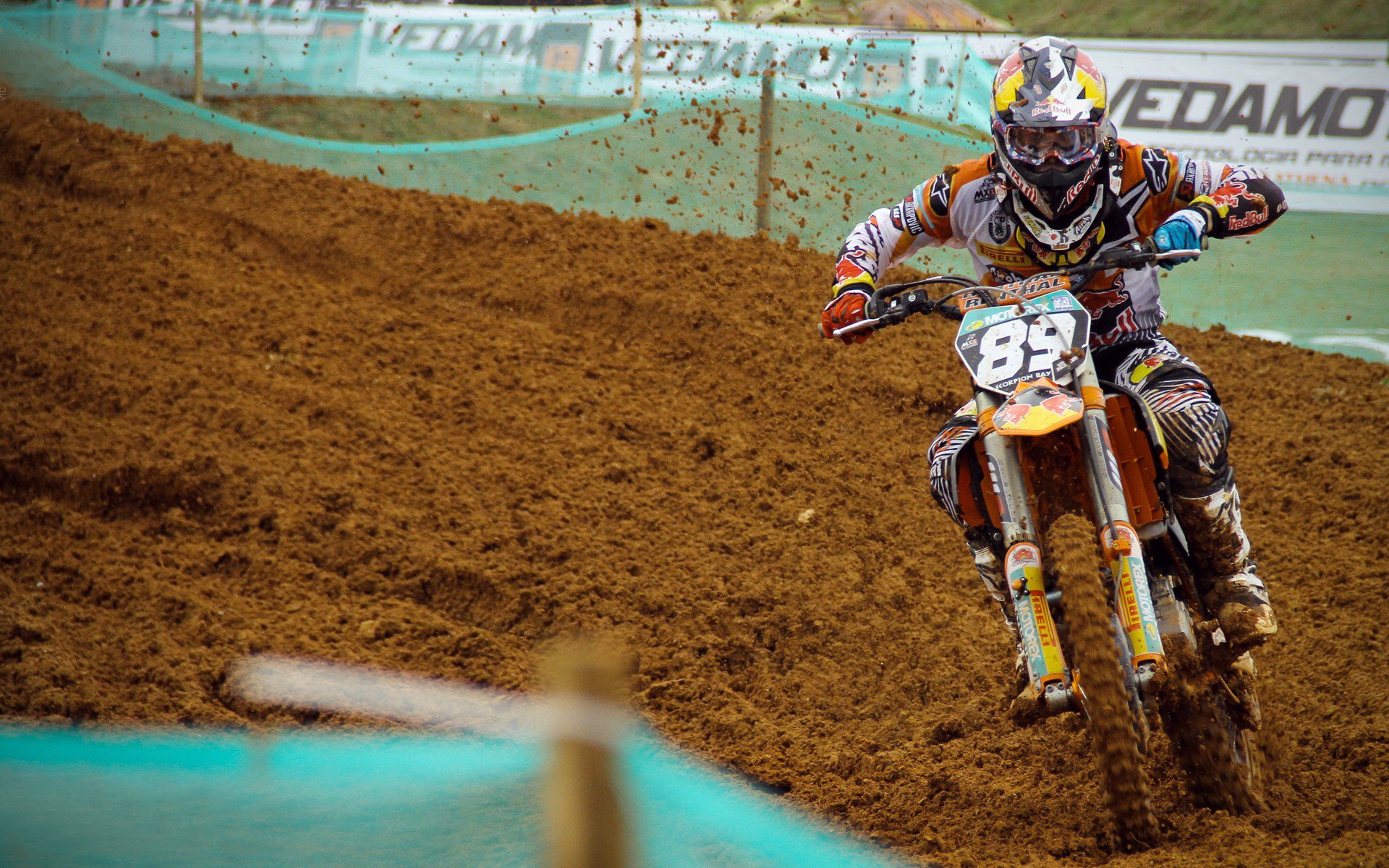 赛道上的永恒瞬间,布伦森关键制胜,F1年度争冠之夜