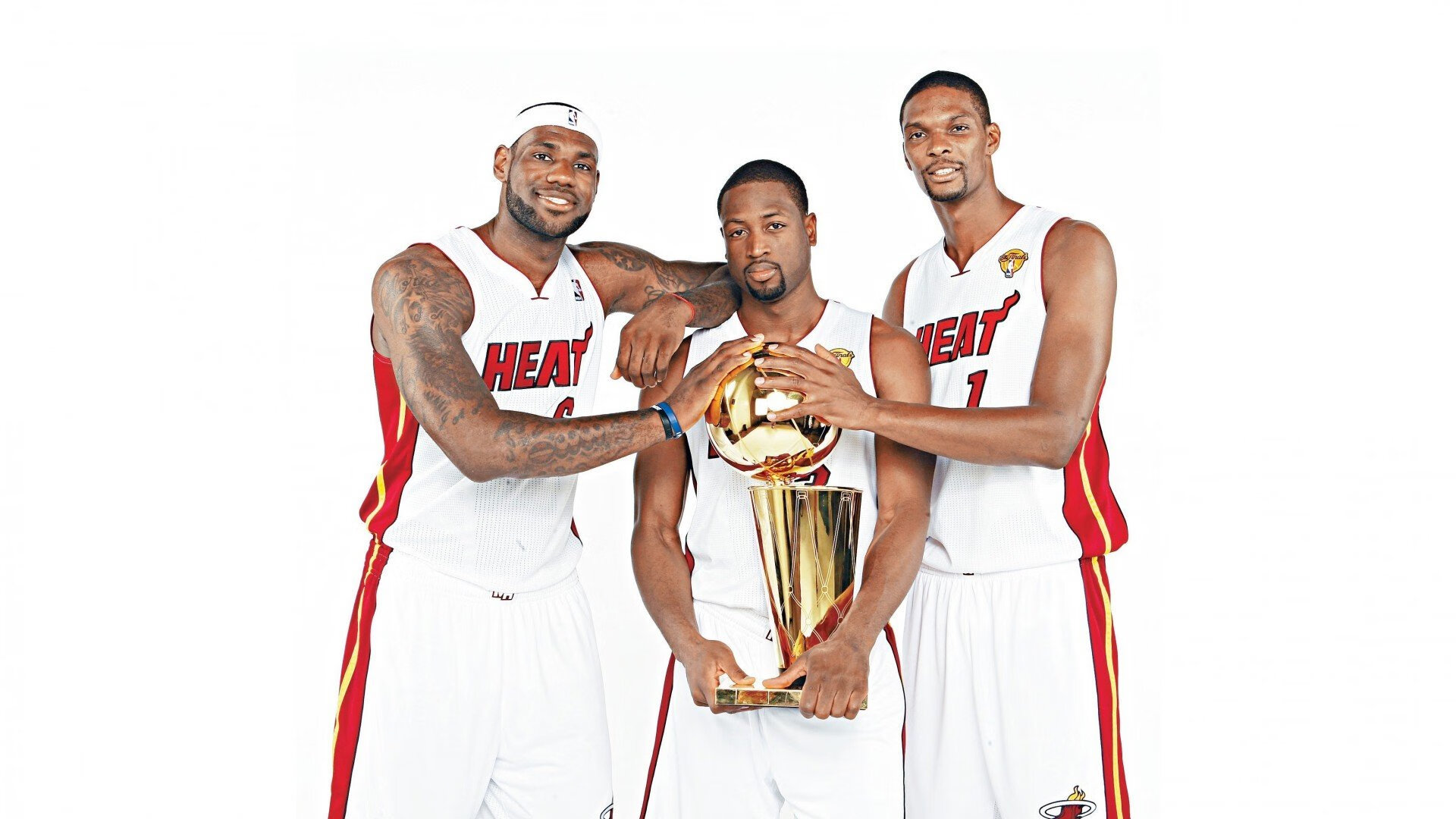 跨界传奇,当马竞鏖战巴黎,范戴克在NBA接管比赛