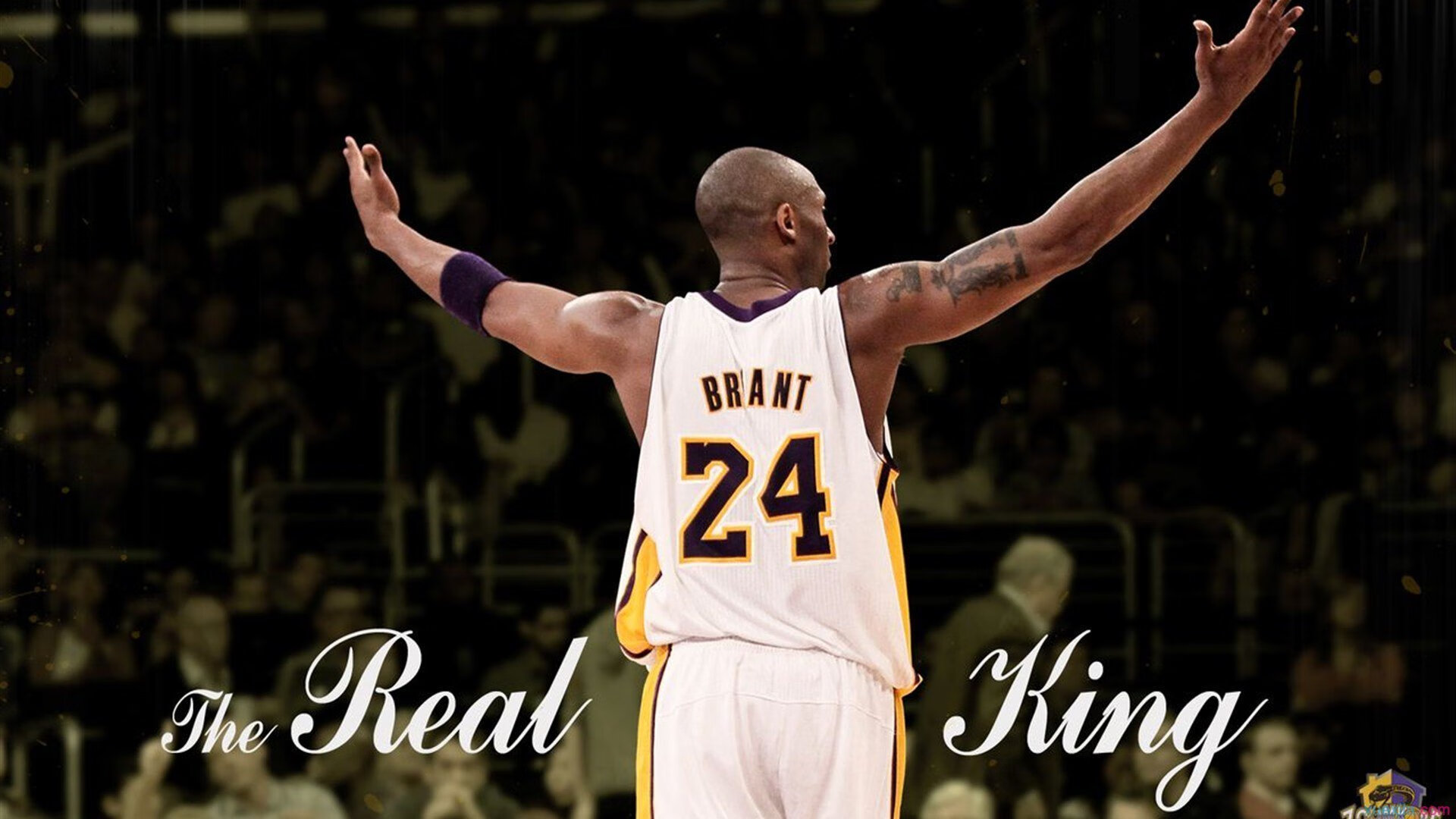 绿茵场上的险胜与球台边的火焰，葡萄牙绝境逢生，奥恰洛夫点燃赛场