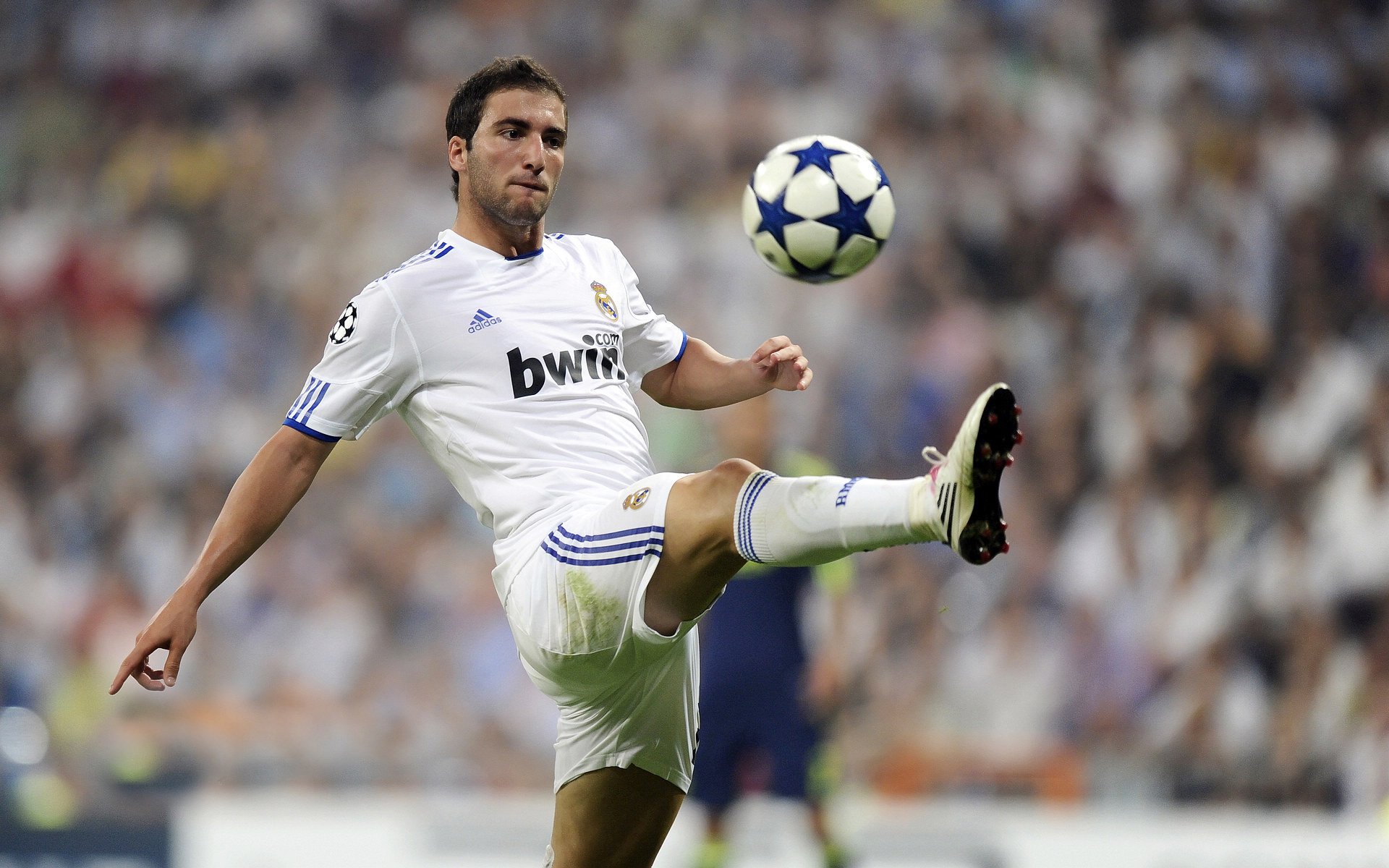 罗德里扛起全队，巴西轻取拜仁，一场战术与意志的胜利